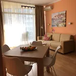 2 Bedroom Komplex Andalusia Elenite With Terrasa And Sea 아파트 *